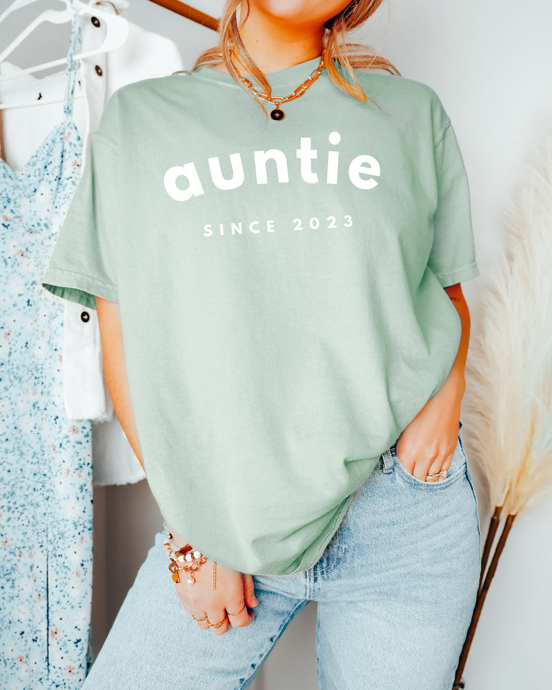 Aunt Personalized Est Year Comfort Colors Graphic Tees (Sportan Font)