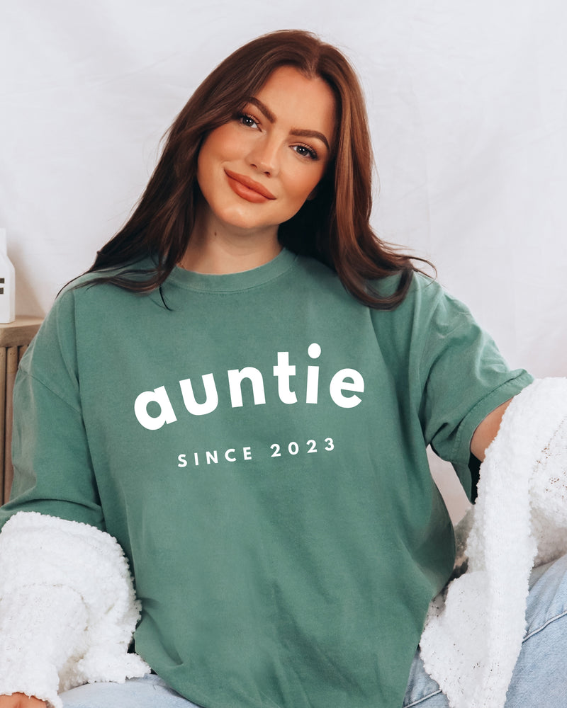 Aunt Personalized Est Year Comfort Colors Graphic Tees (Sportan Font)