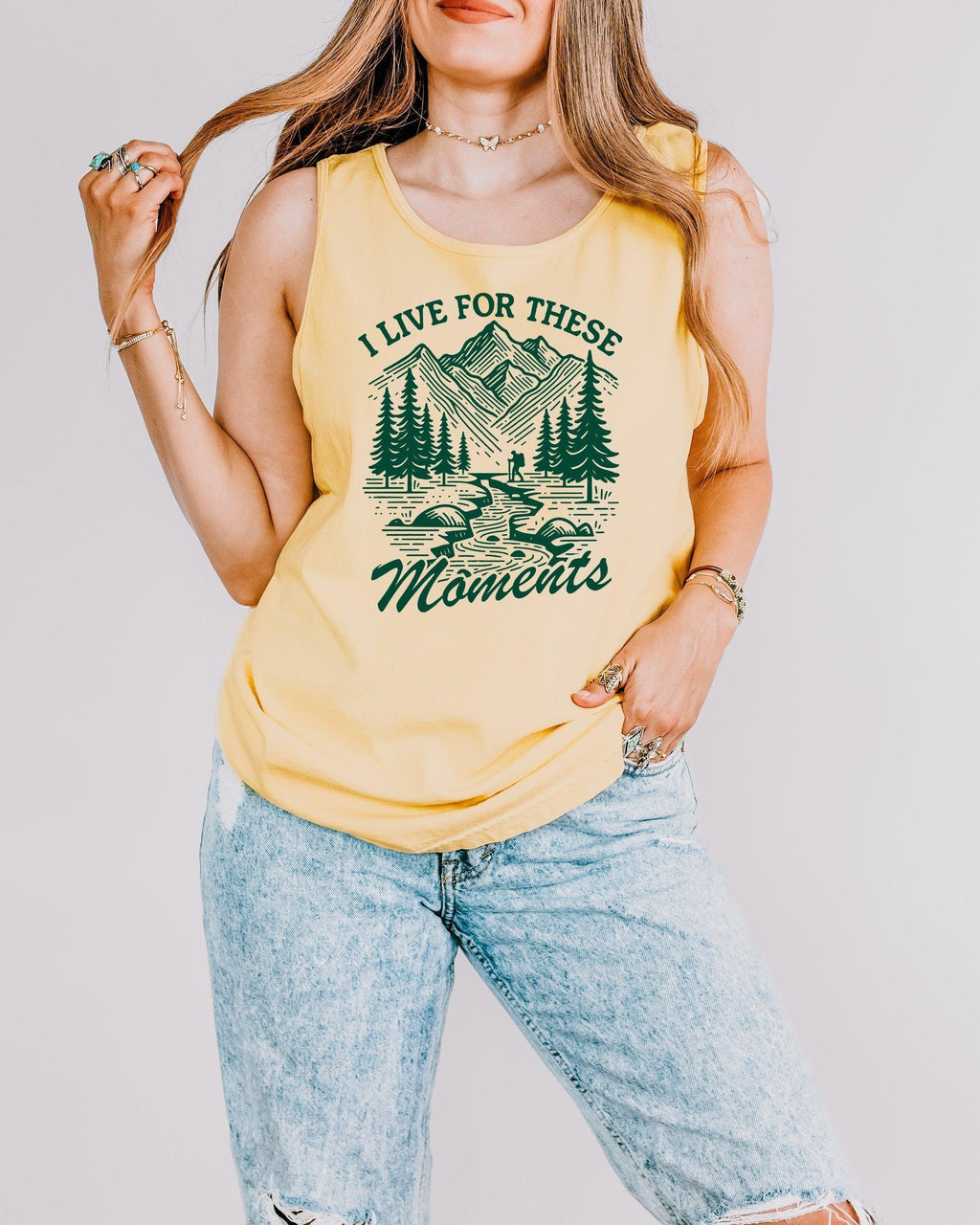 I Live for These Moments Mountain Tank Top – Comfort Colors Camping Hiking Nature Graphic