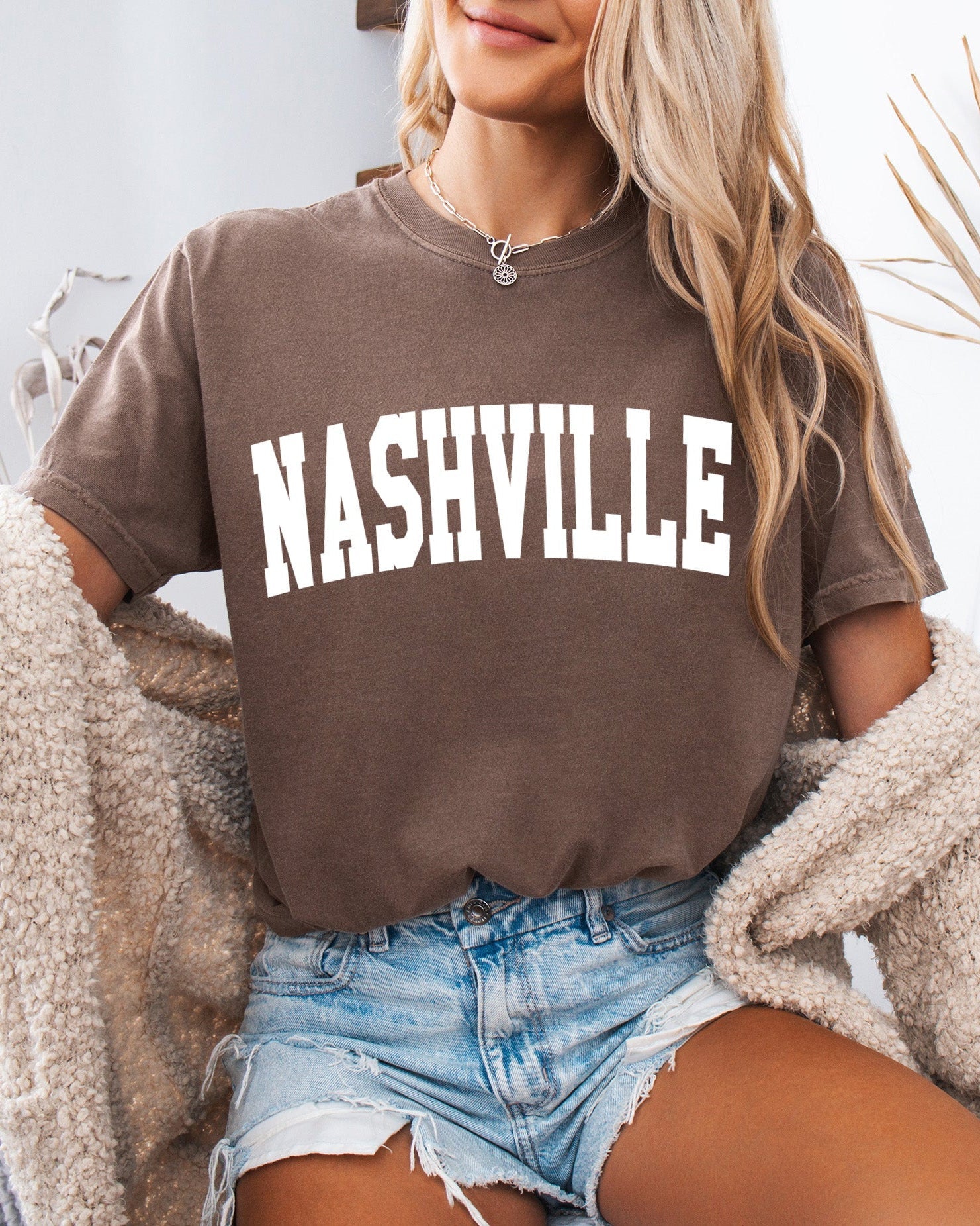 Nashville City Comfort Colors T-Shirt – Garment-Dyed Vintage Travel Graphic Tee
