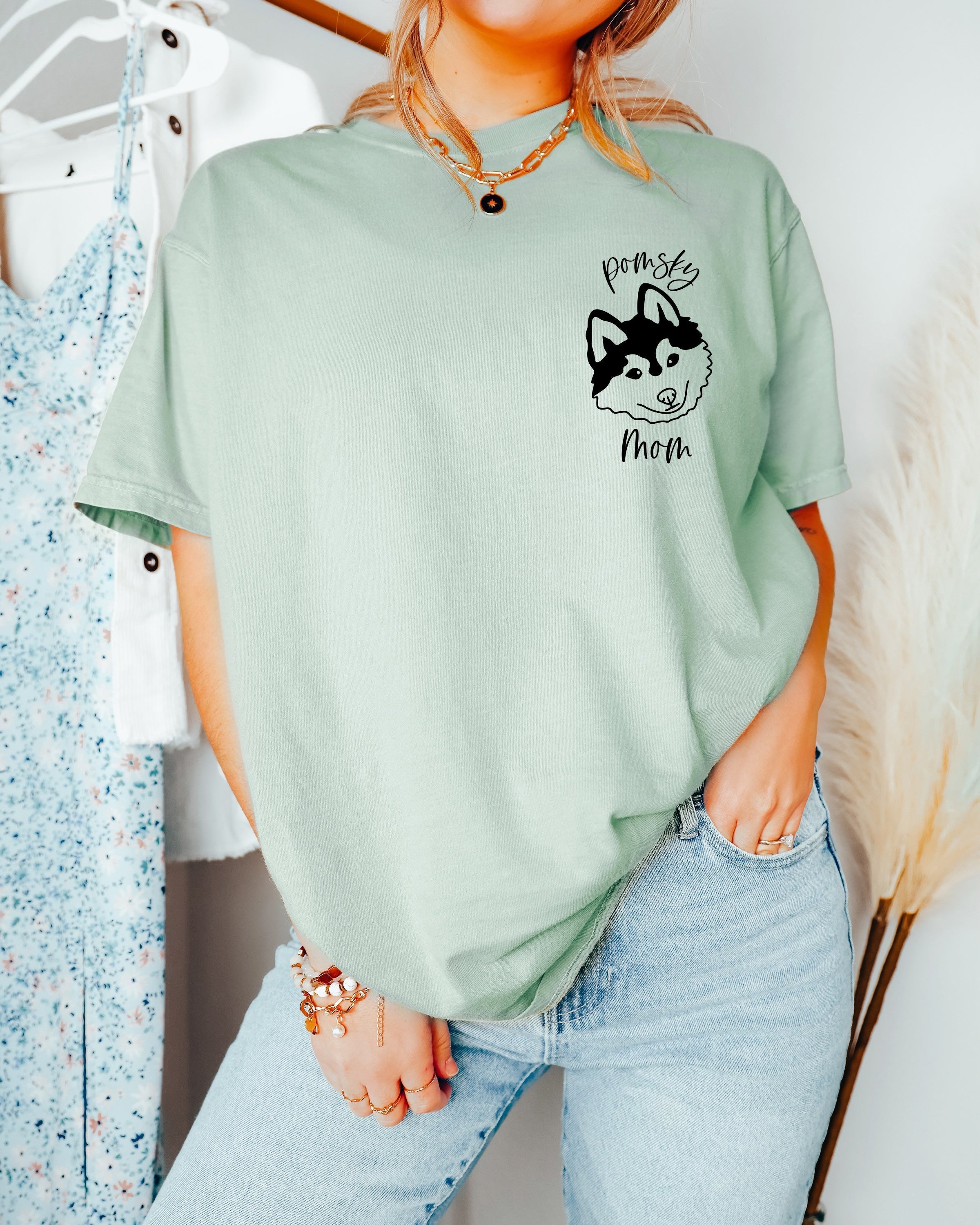 Pomsky Dog Mom Comfort Colors T Shirt (siberian husky + pomeranian)