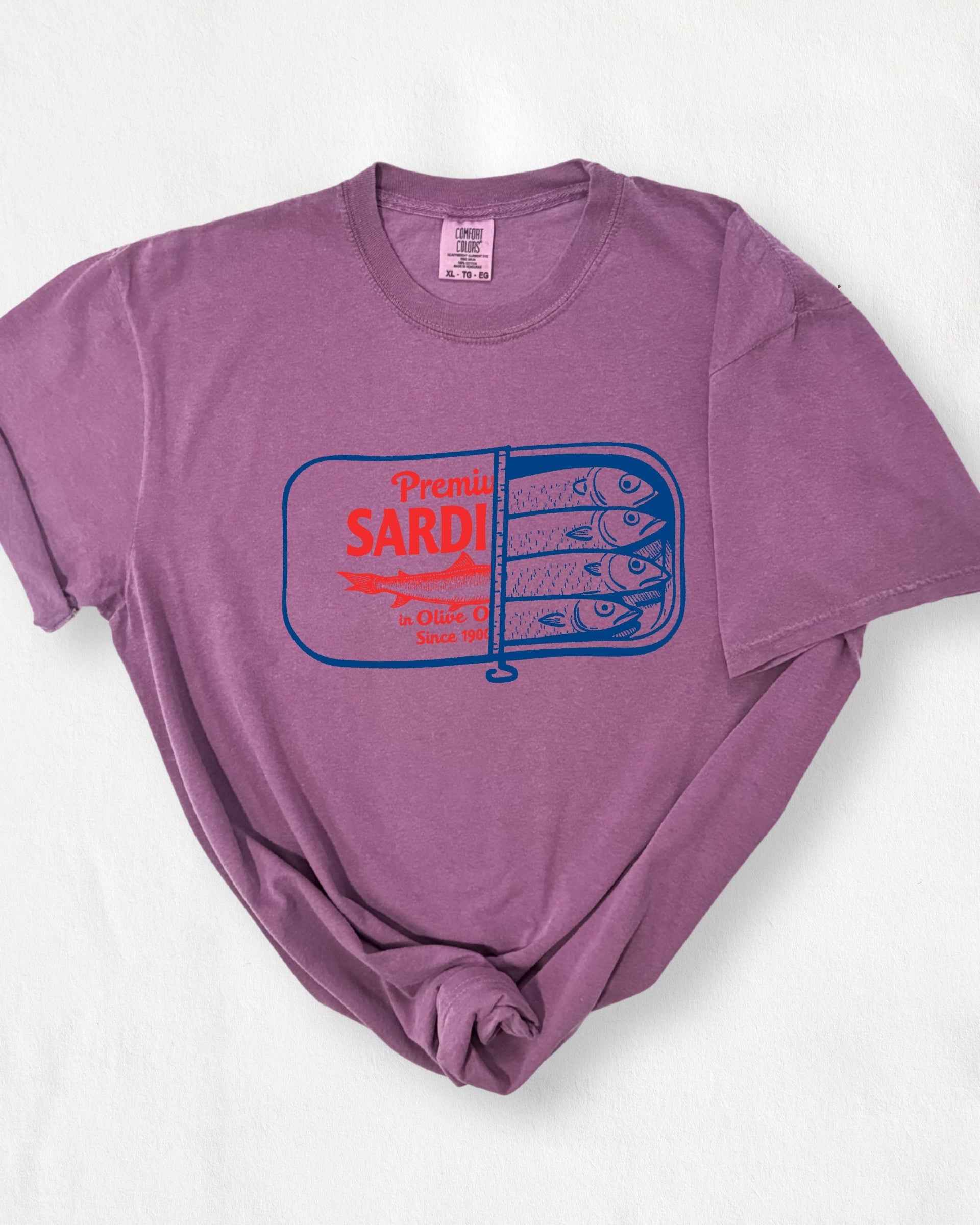 Sardines & Salmon Fish Comfort Colors T-Shirt – Nature Camping Hiking Outdoor Can Graphic Tee