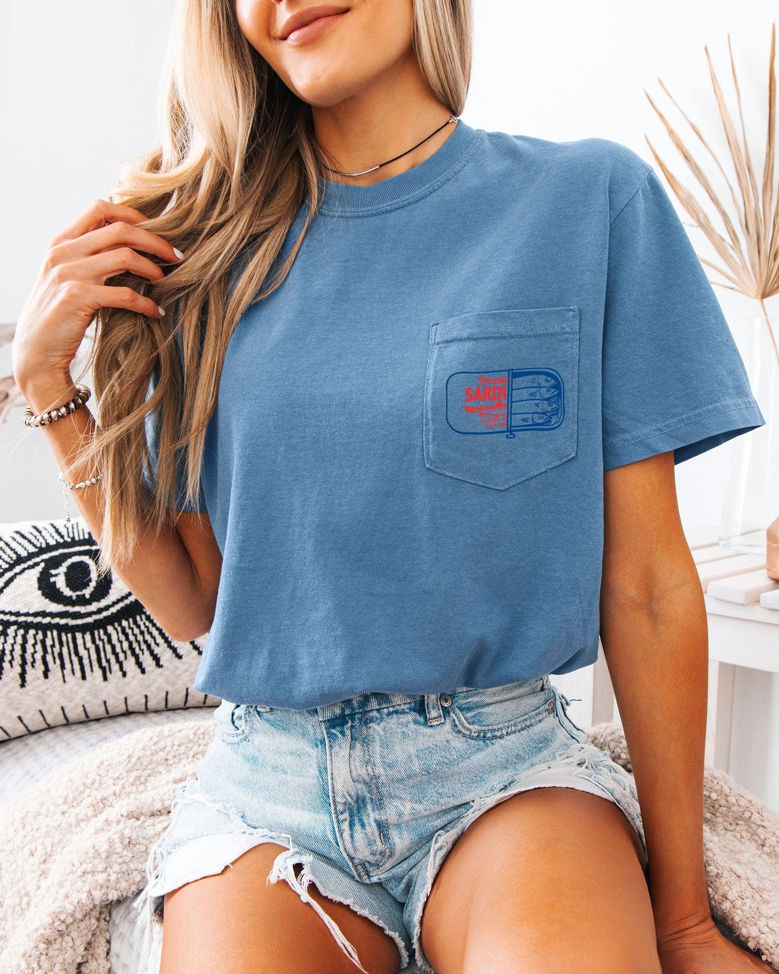 Sardines & Salmon Fish Comfort Colors Pocket T-Shirt – Lake Beach Nature Camping Hiking Graphic Tee
