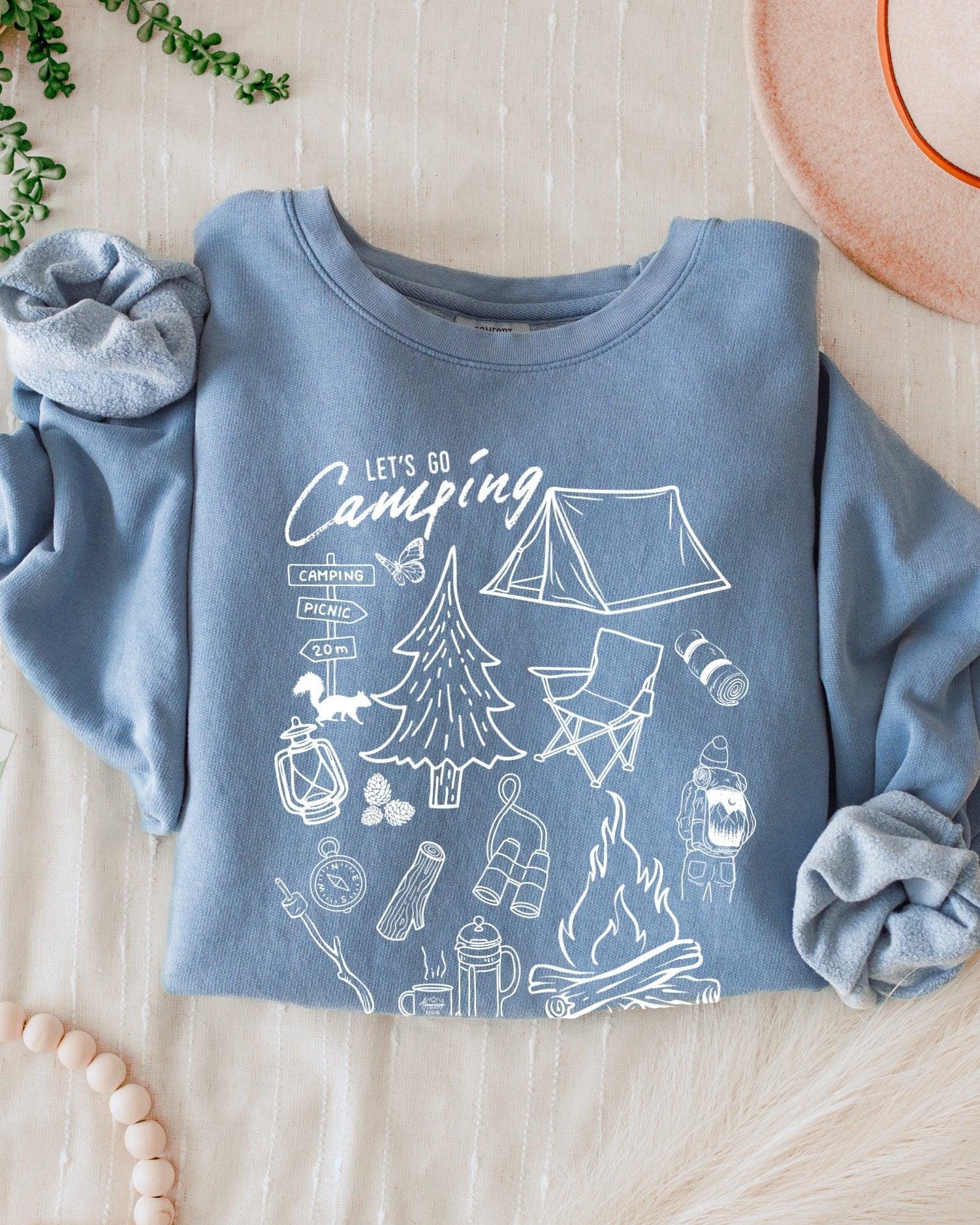 Sketched Mountain Nature Comfort Colors Garment-Dyed Sweatshirt – Camping & Hiking Outdoor Graphic