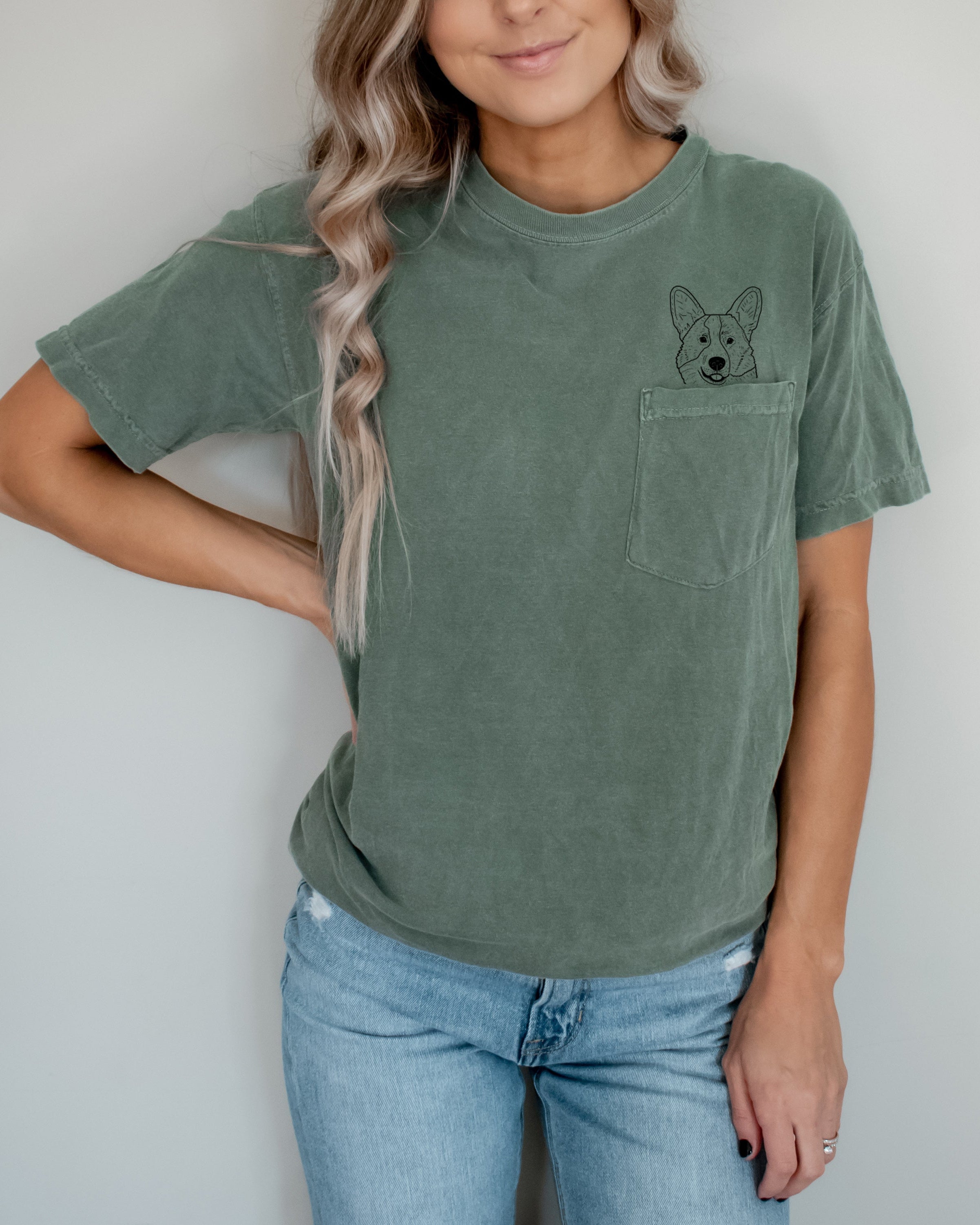 Welsh Corgi Dog Mom Comfort Colors Pocket T Shirt